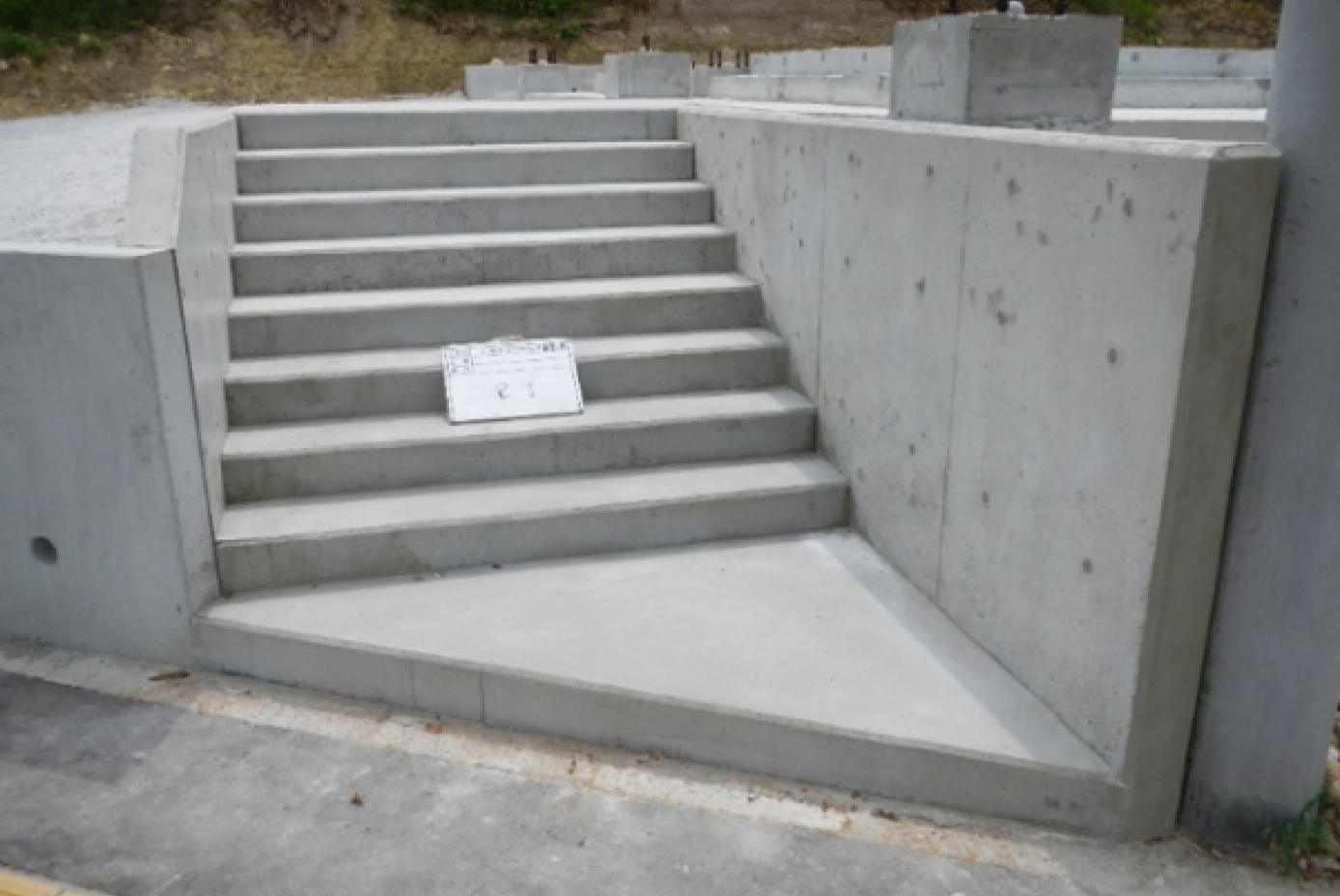 階段コンクリート施工